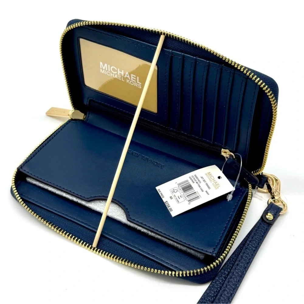 Michael Kors Jet Set Travel Flat MF Phone Case Wallet Navy Blue